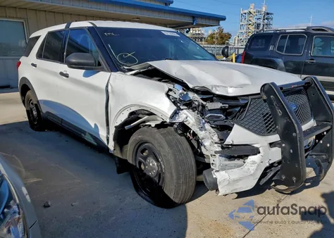 2022 Ford Explorer Police Interceptor z USA, uszkodzony, nr VIN 1FM5K8AB8NGA31070